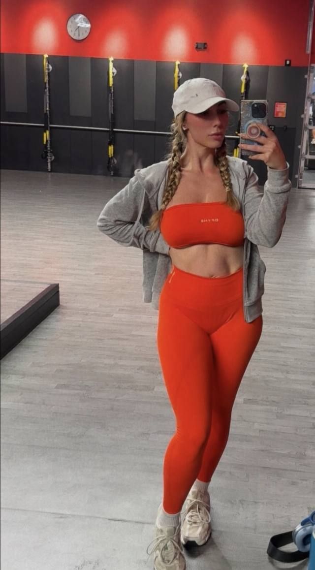 Seeking a mature, established man - Image 3