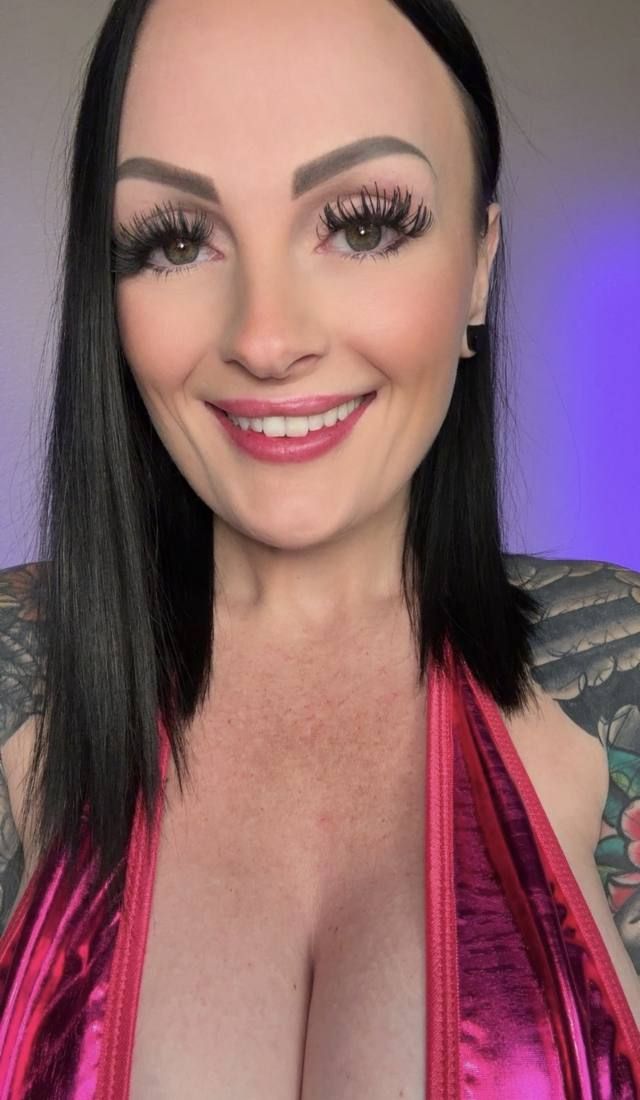 Indulge in a refined, unforgettable experience with a captivating companion offering warmth, charm, and genuine connection 😘✨ - Image 2