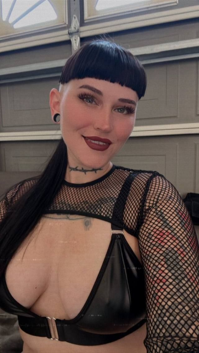 😈 NO MONEY REQUIRED🔥🔥 Craving a guy who actually knows how to work that dick 🍆just super horny😈Text me on 12318185146 - Image 2